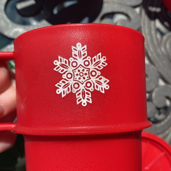 Tupperware - Vintage Cups Mugs Lids Set of 4 Red and green 1312-8 1312-7 - Picture 12 of 17